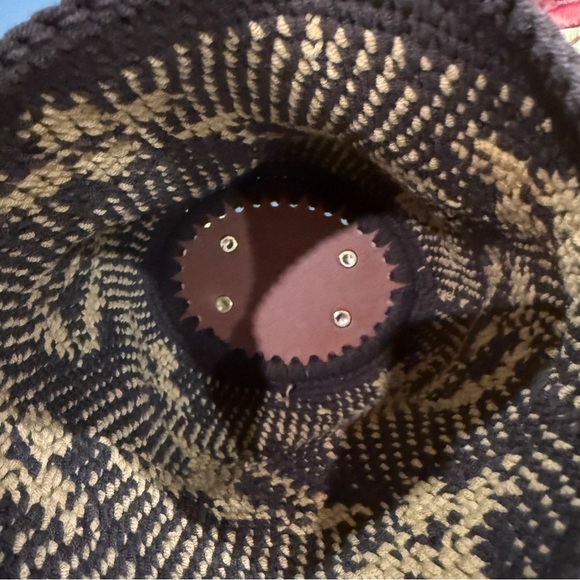 Handmade Brown and Tan Crochet Bucket Bag - Picture 4 of 4